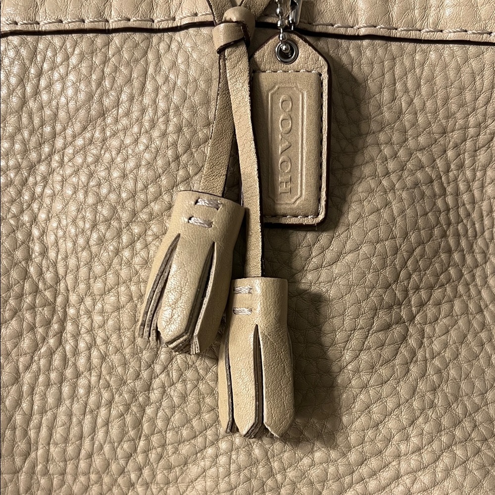 Coach Beige Leather Tote with Front Zip - Picture 3 of 12